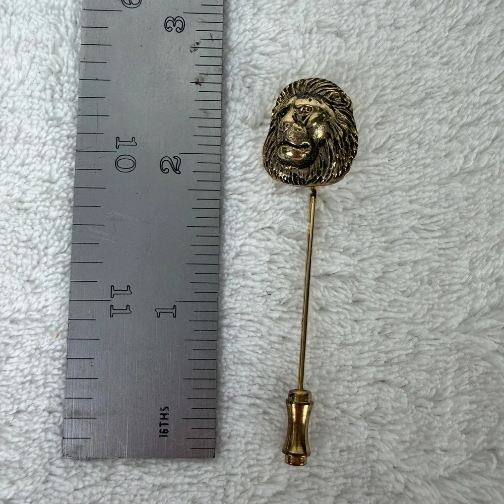 Vintage Gold Tone Lion Head Stick Pin Regal Animal Lapel Hat Pin with End Cap